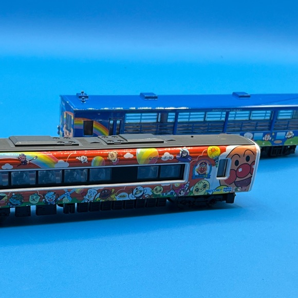 A Lot Of 2 Vintage AGATSUMA DIAPET Dosan Line RED And Blue 2012 ANPANMAN Trains - Picture 6 of 8